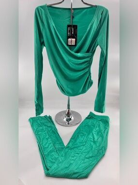 Matching Set W/ Ruched Top & High Waisted Flare Pants NEW Size M Loungewear